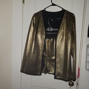 BNWOT Gold 2 piece blazer and shorts set 🖤